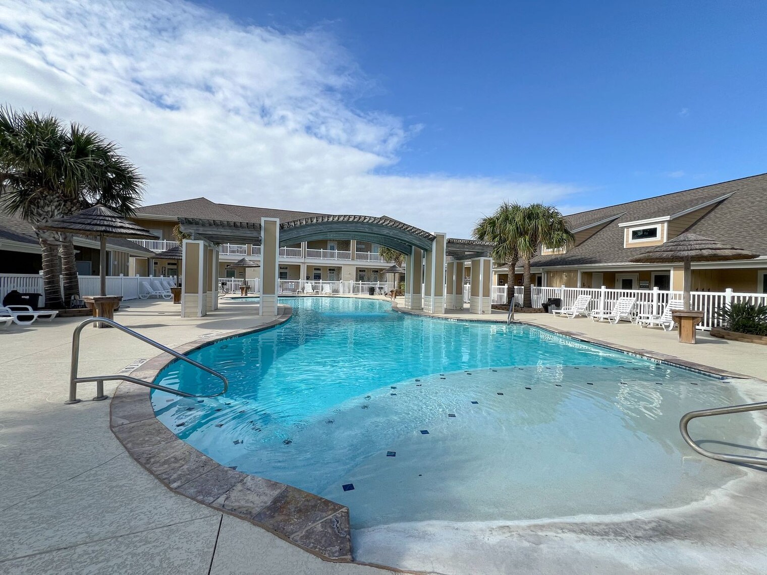 Building Photo - 14810 Leeward Dr