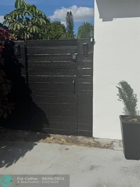 Primary Photo - 1113 NW 11th Pl