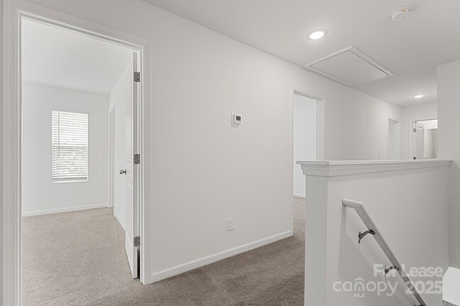 Building Photo - 110 Blakeslee Ct
