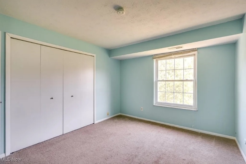 Building Photo - 26179 Raintree Blvd