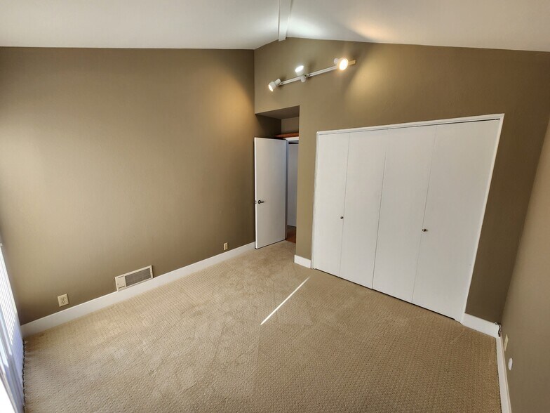 Second bedroom or Office - 7909 Caminito Dia