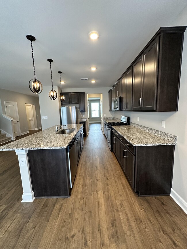 Building Photo - 686 Oyster Dr