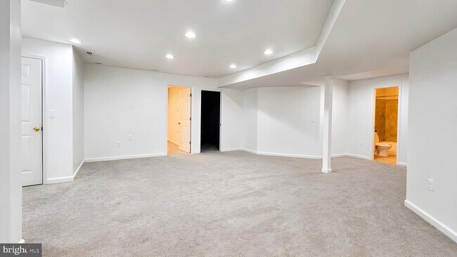Building Photo - 16521 Telescope Ln