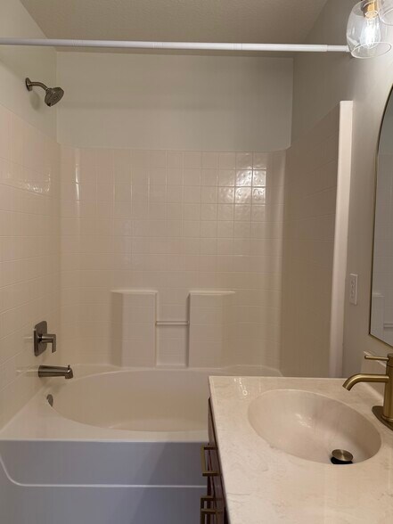 Building Photo - 18699 Dylan Dr