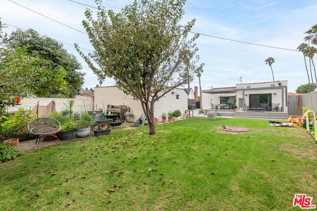 Building Photo - 3990 Degnan Blvd