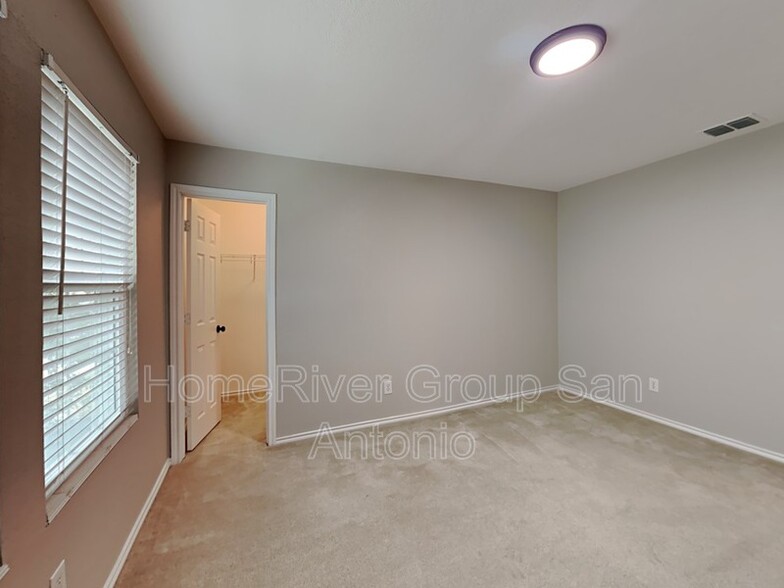 Building Photo - 128 Gatewood Bay