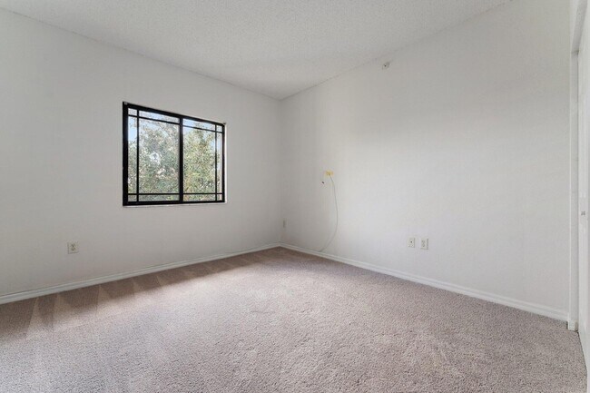 Building Photo - 2727 Anzio Ct