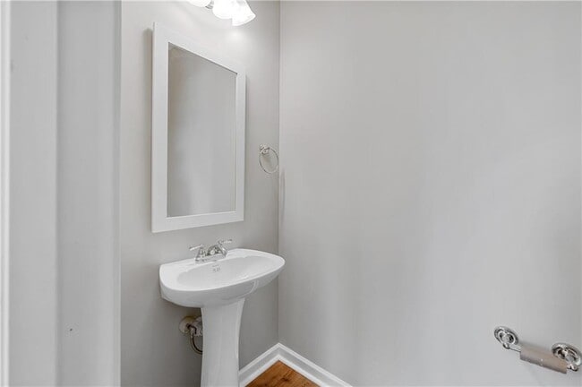 Building Photo - 2832 Laurel Ridge Cir