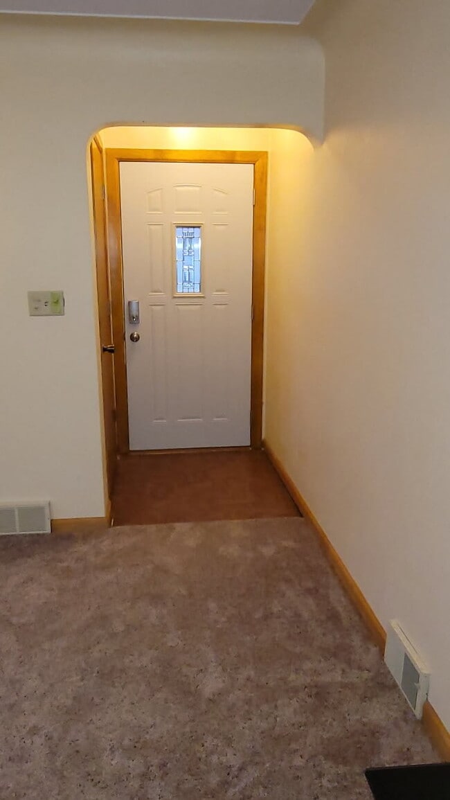 Building Photo - Koschak Properties