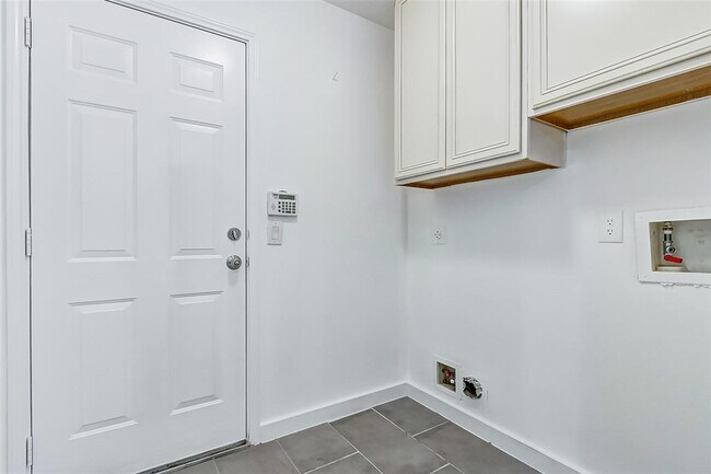 Building Photo - 21218 Somerset Park Ln