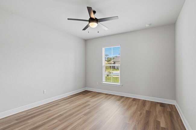 Building Photo - 4630 Jayhawk Dr