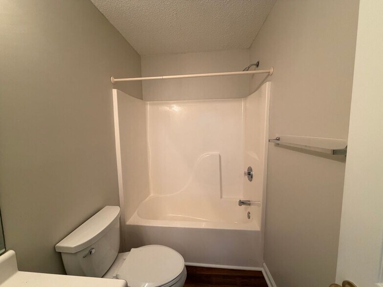 Building Photo - 2118 Serenity Dr NW