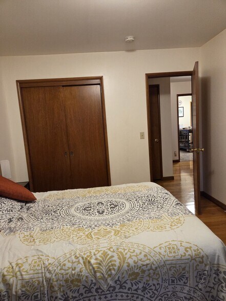 Building Photo - 3819 SE Francis St