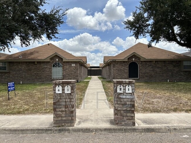 Building Photo - 1804 Agua Fina Ave
