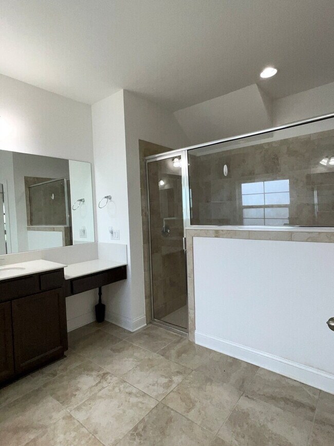 Building Photo - "Spacious 4-Bed Oasis with Stunning Lake V...