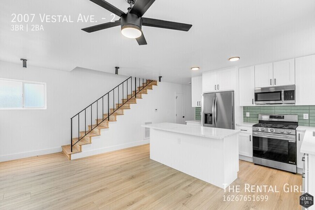 Primary Photo - Gorgeous 3 Bed/2 Bath in Echo Park! | Secl...