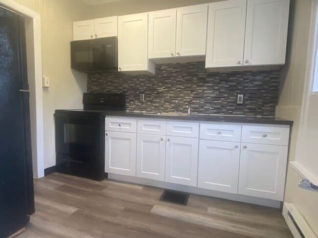 Building Photo - 2-3 Bedroom Townhome for Rent!