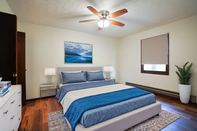 Building Photo - 855 S Hazel St