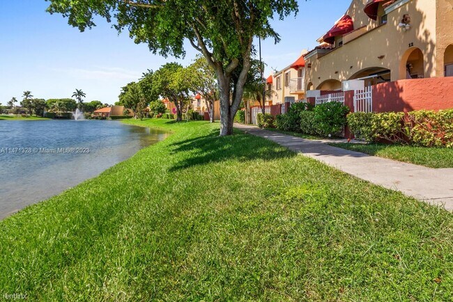 Building Photo - 2 br, 2.5 bath House - 8530 NW 3rd Ln # 411