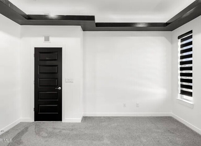 Building Photo - 13256 Coldham St