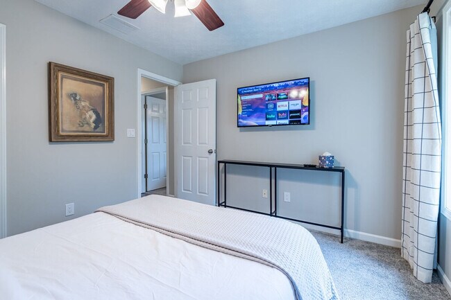 Building Photo - 104 Kingston Pointe Dr