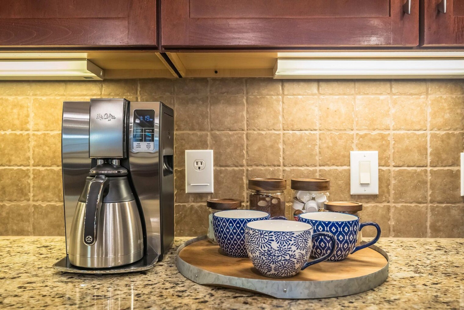 Building Photo - 1115 Kinney Ave