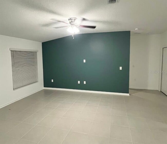 Building Photo - 5130 Magnolia Palm Dr