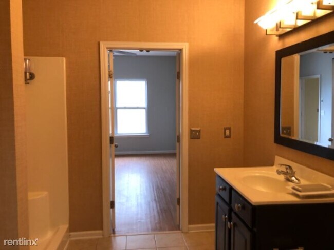 Building Photo - 3 br, 2.5 bath Condo - 135 Harbor Village Dr