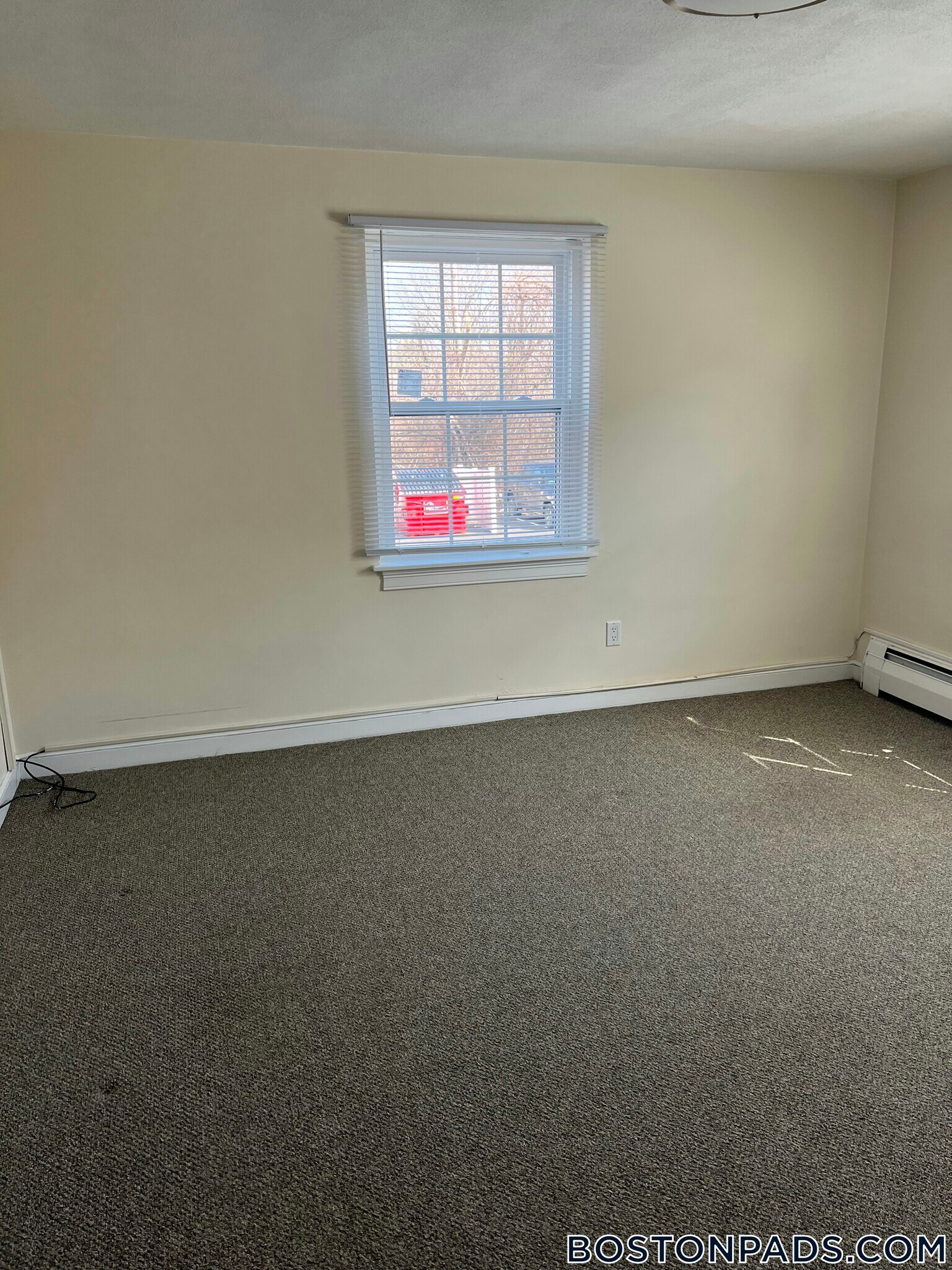 Building Photo - 10 Totman Dr