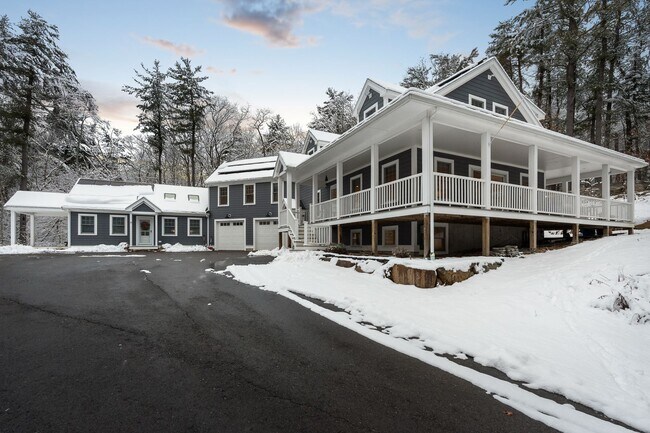 Building Photo - Keystone