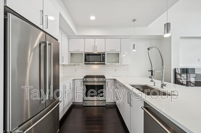 Building Photo - 3032 Wilson Ct