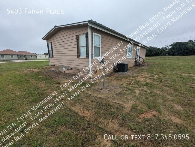 Building Photo - 5403 Farah Pl