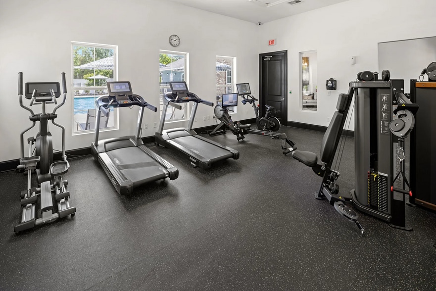 Building Photo - 9015 Kings Grant Dr