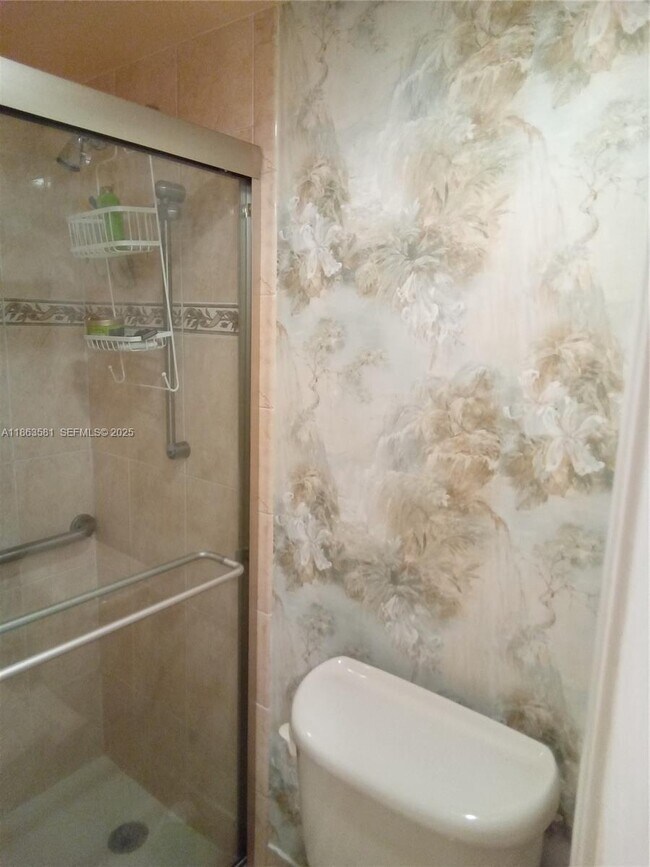 Building Photo - 1000 St Charles Pl