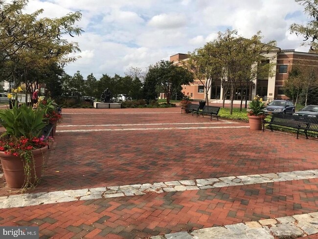 Building Photo - 3559 Katherine Way