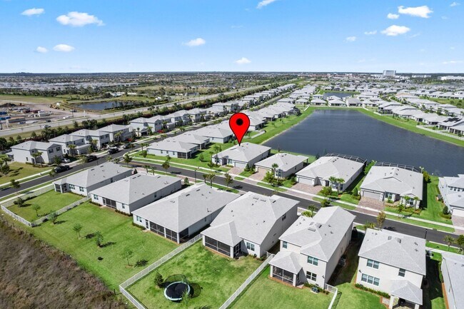 Building Photo - 10373 SW Green Turtle Ln