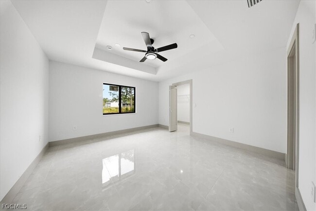 Building Photo - 541 Chalet Ave S