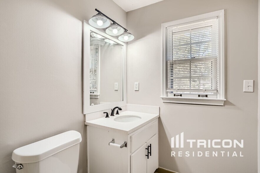 Building Photo - 1096 Tony Valley Dr SE