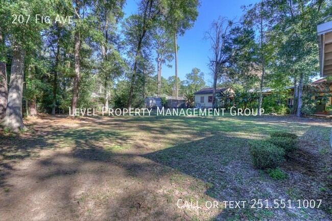 Building Photo - 3 bedroom, 2 bathroom in Fairhope!