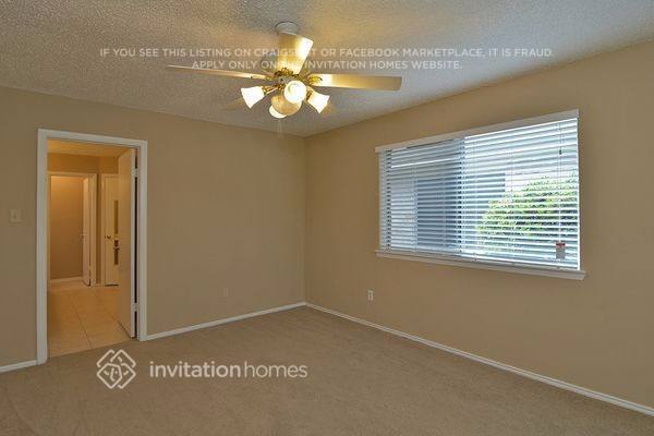 Building Photo - 5802 Longforest Dr