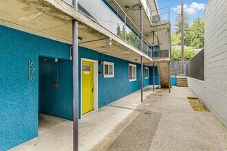 Building Photo - 3435 Rainier Ave S