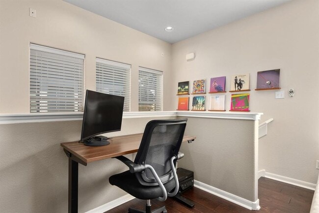 Building Photo - 2905 Saville Loop