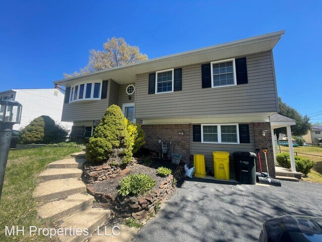 Primary Photo - 5 br, 3 bath House - 7027 Cresthaven Drive