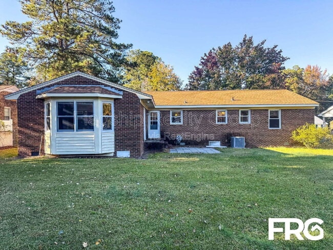 Building Photo - 113 Belmont Dr