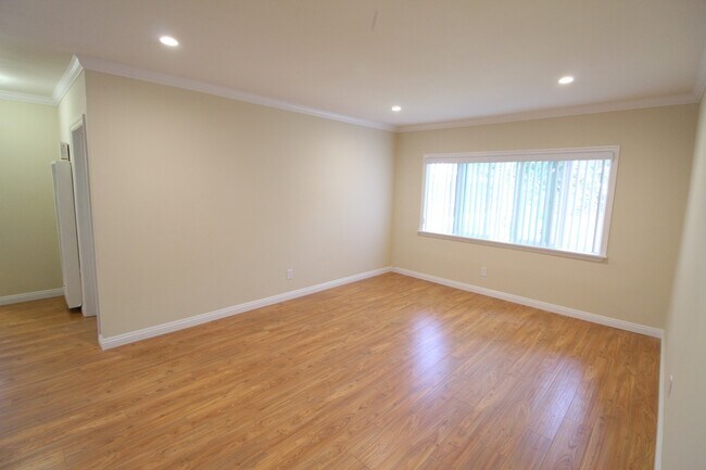Interior Photo - Edgewood Village