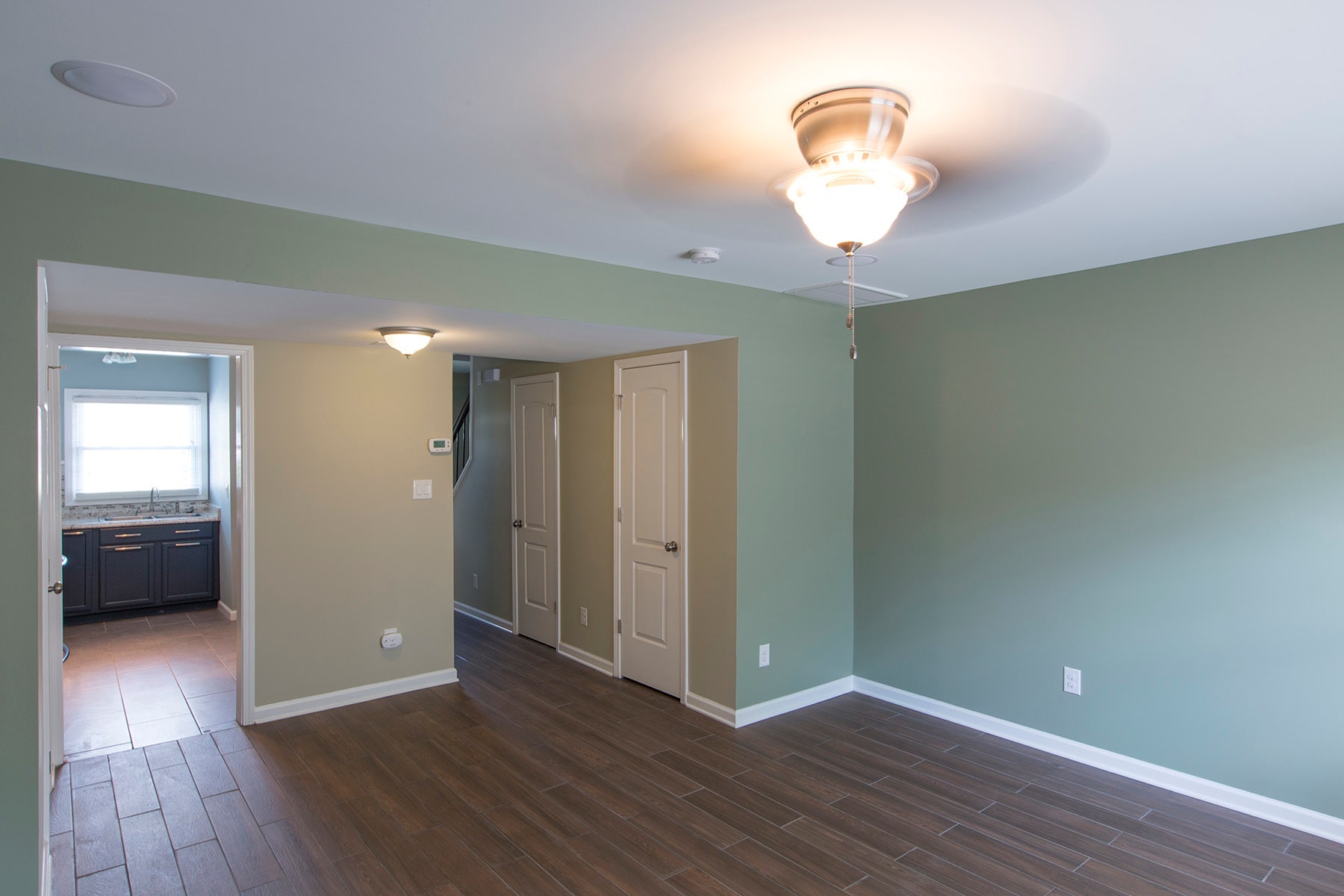 Living Room 3 - 3000 Golden Rd