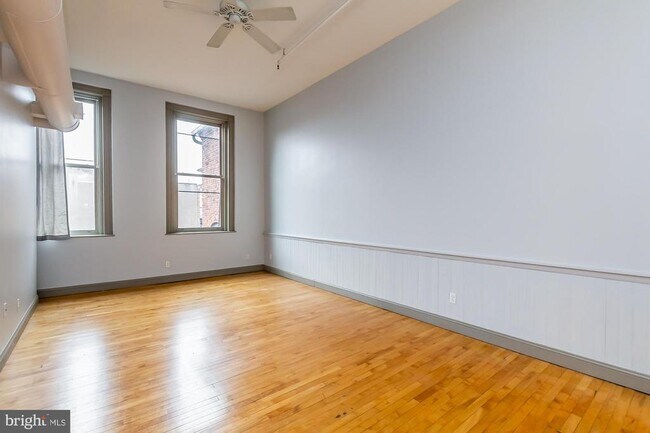 Building Photo - 511 S Bond St