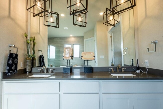 Building Photo - 217 Northcrest Dr