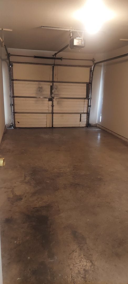 Building Photo - 3096 Beverly Ct