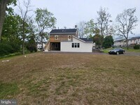 Building Photo - 607 N Trooper Rd